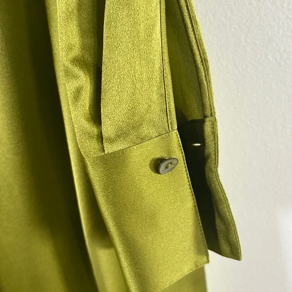 Vince Moss Green Satin Button-Front Blouse Womens plus size 1x - Picture 6 of 7